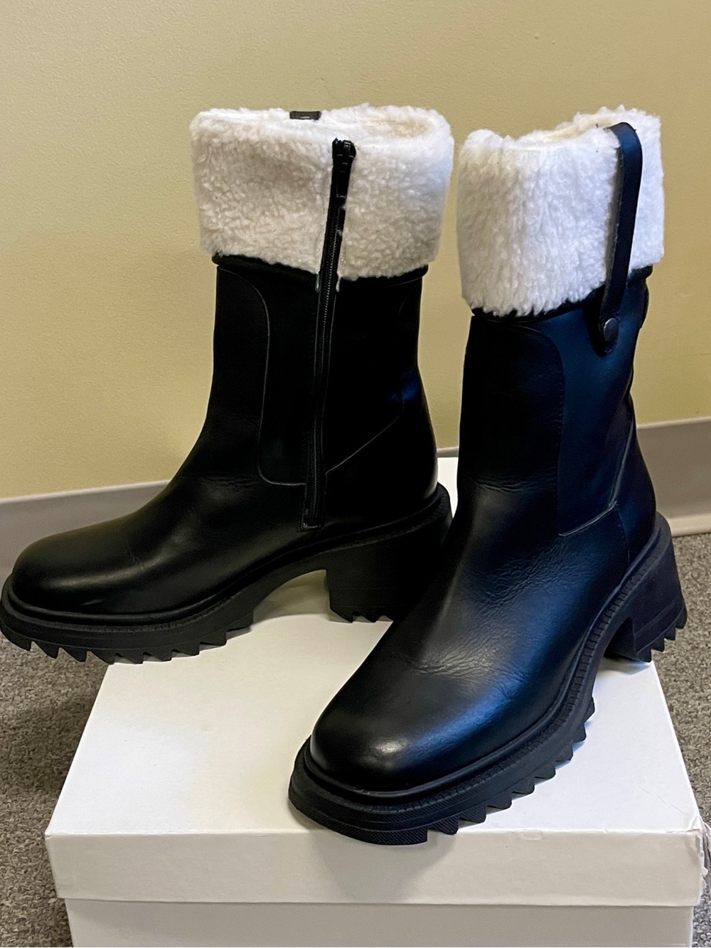Sundance | Katrin Leather Platform Boots w/Shearling Lining, Sz 39 NWT